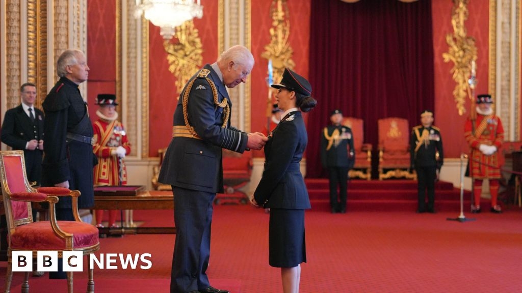 West Sussex: Firefighter honoured by King for her work
