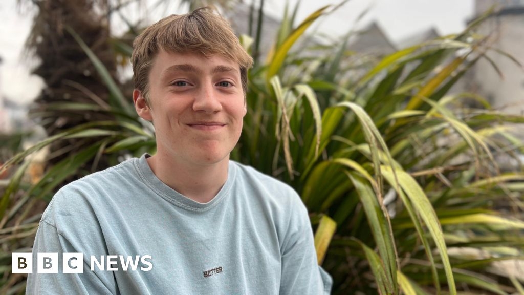 Compulsory education 'costing Isles of Scilly families thousands'