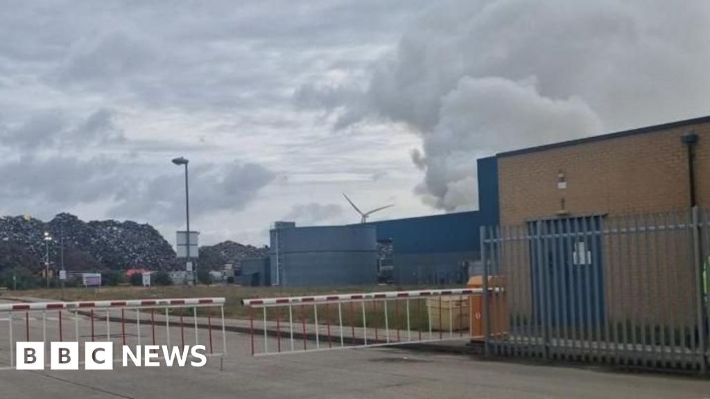 Fire continues to rage at scrap yard in Gravesend