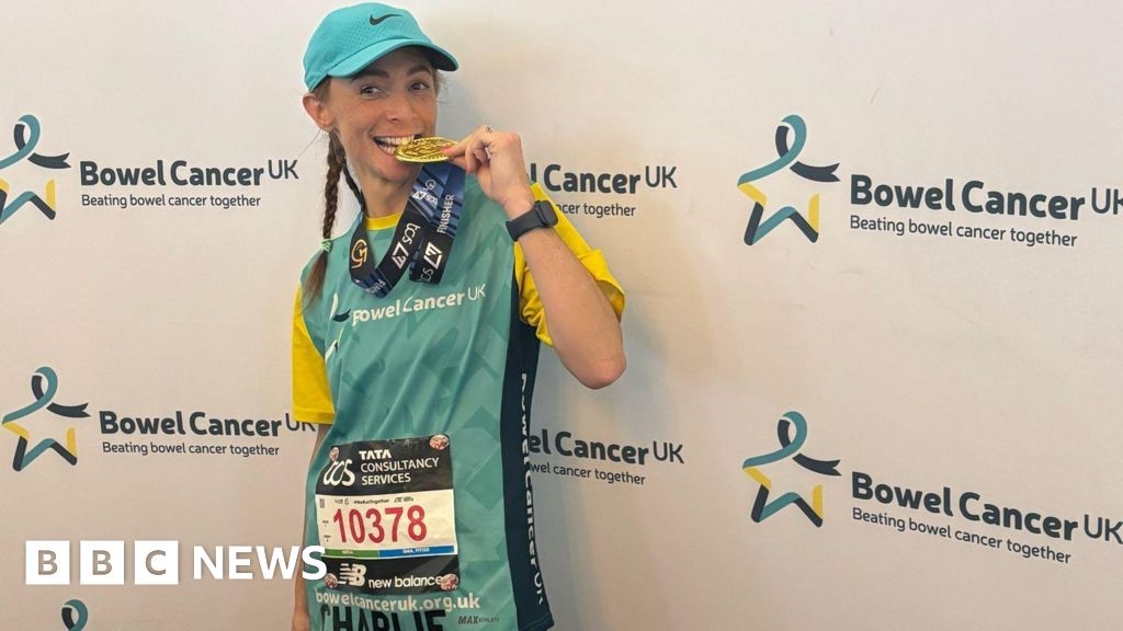 Alvechurch mum's London Marathon stoma bag run raises thousands for charity