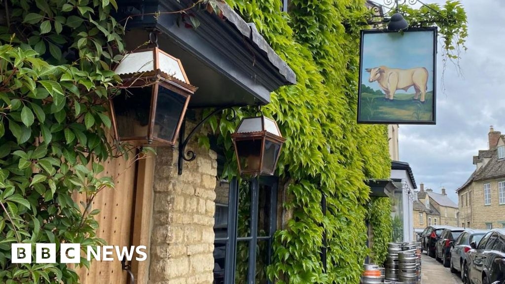 Reopened Oxfordshire pub named best in the UK at national awards