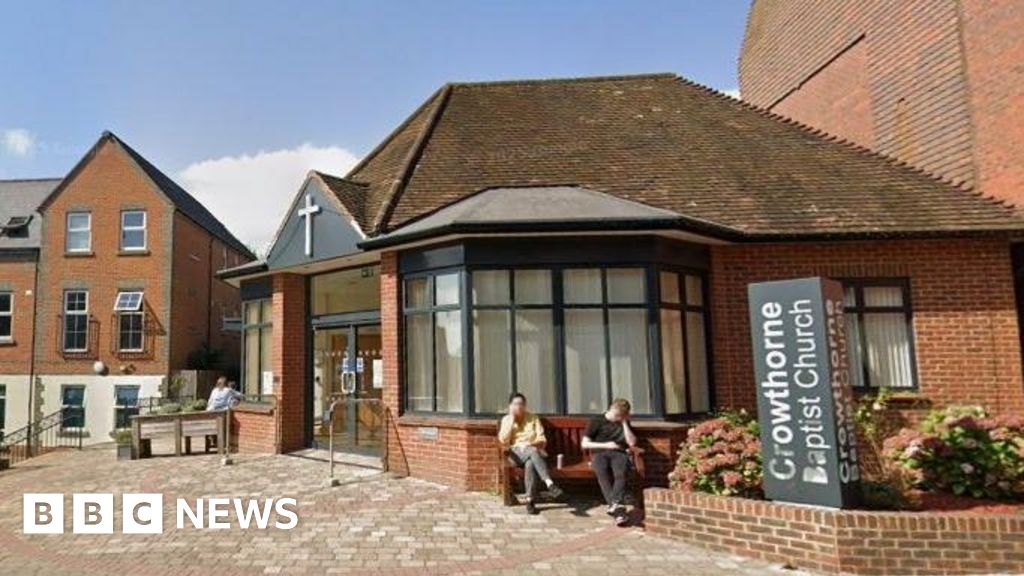 Plans for banking hub to open in Crowthorne church building