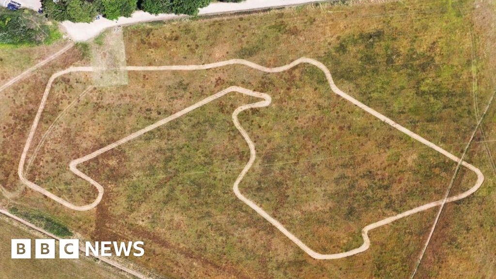 Silverstone replica mown into historic Stowe Gardens