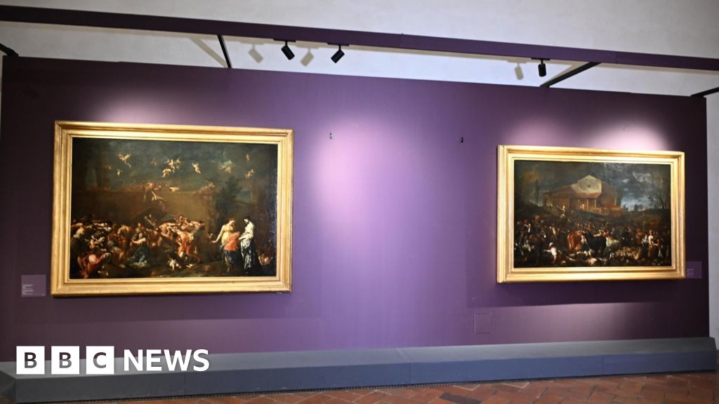 Florence gallery says portrait damaged by visitor taking a selfie