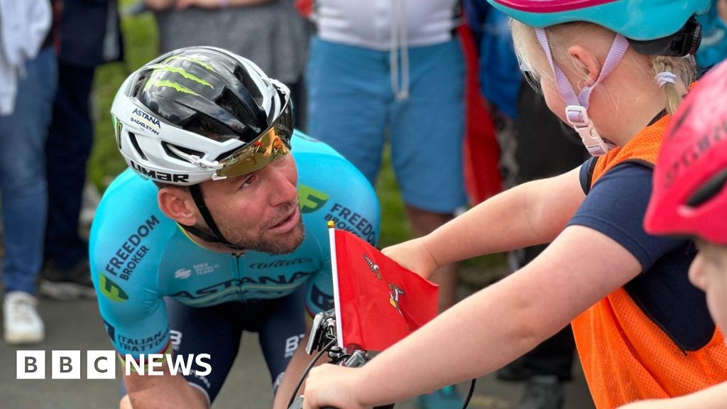 Sir Mark Cavendish Manx mural to inspire future generations