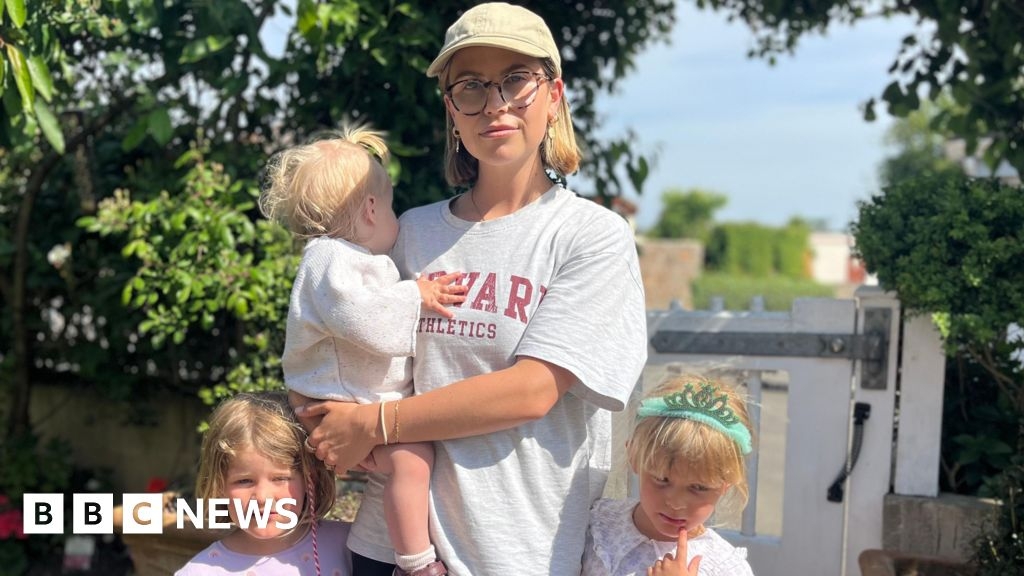Jersey 20mph zone to be extended as scared mum welcomes change