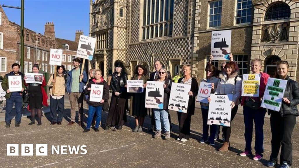 Council refuses Methwold megafarm application