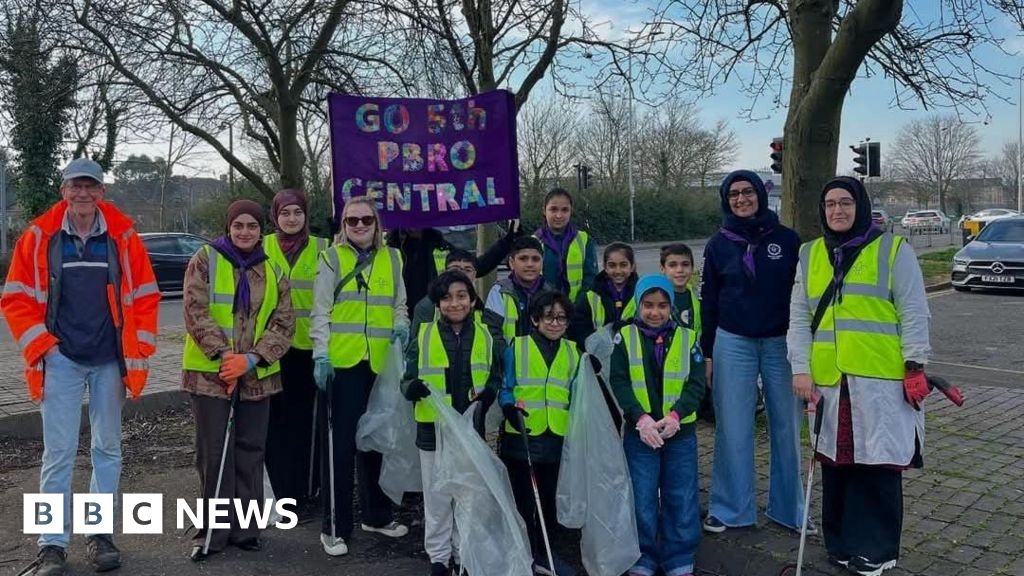 Peterborough Muslim Scouts group leads community litter pick