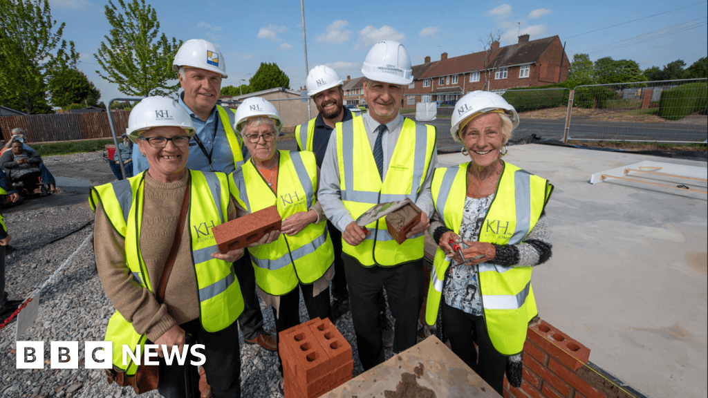 Residents lay first bricks on new development in Bushbury