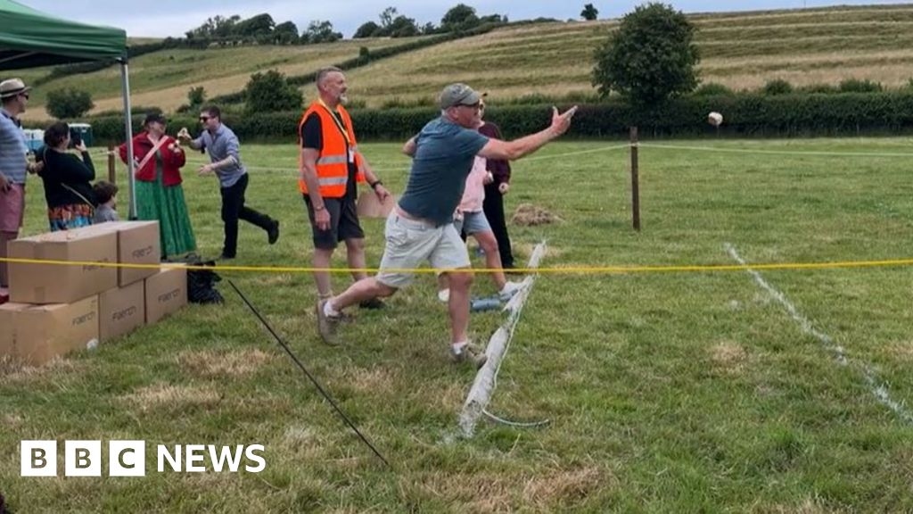 Knob throwing contest set for Cattistock show comeback