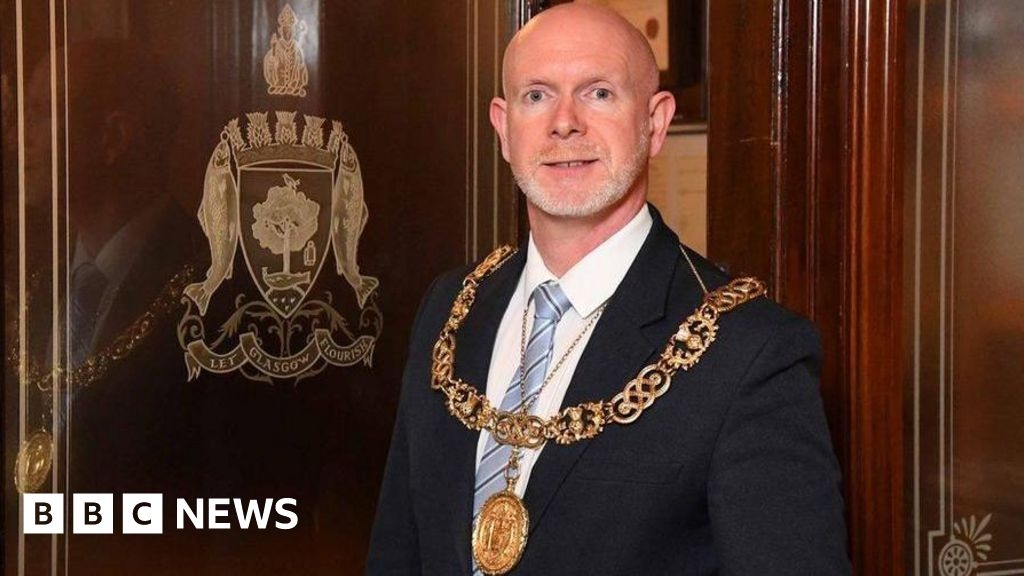 Ex-Glasgow Lord Provost Philip Braat admits stalking ex-partner