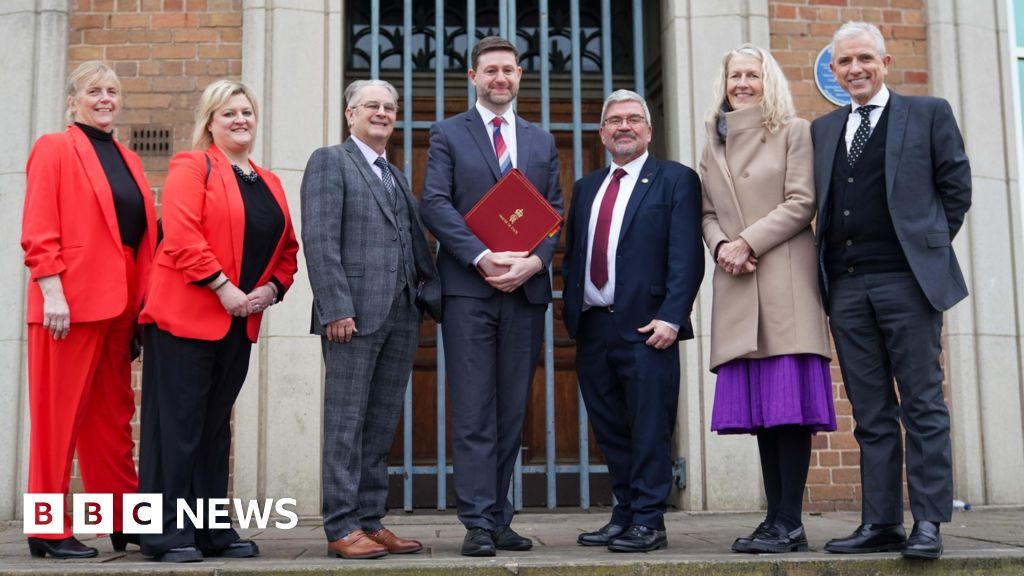 Cheshire and Warrington: Devolution to 'turbocharge' area, says minister