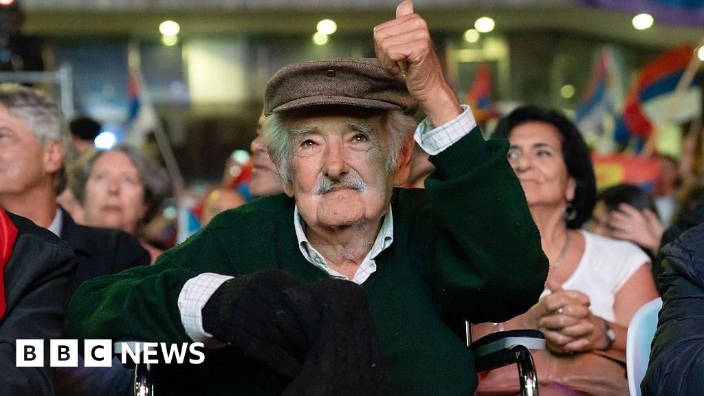 Uruguay's José Mujica, world's 'poorest president', dies