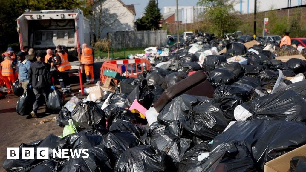 Birmingham bin strike staff to hold rally after deal rejected