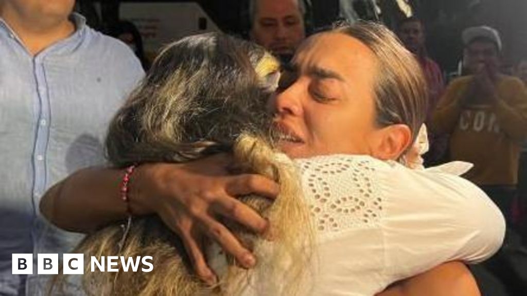 Colombia violence: Kidnapped boy, 11, released after 18 days