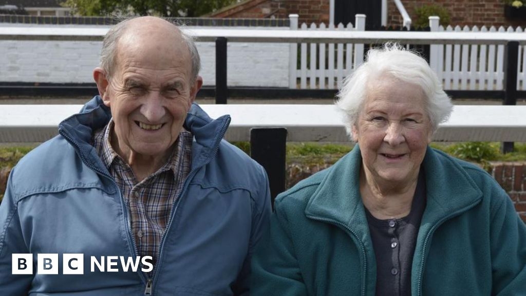 Man arrested over deaths of elderly couple in Alton house fire