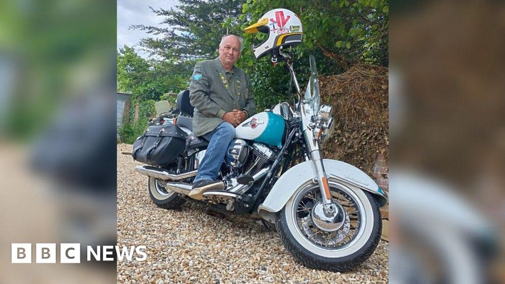 Cancer patient says bike 'like therapy' as he takes on charity ride