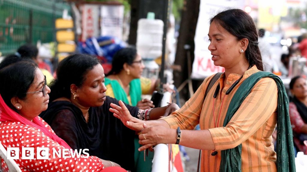 Asha: Indian health workers protest for better pay and recognition