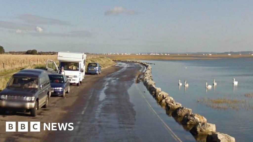 Motorhomes curbed at Keyhaven amid seafront 'campsite' concern