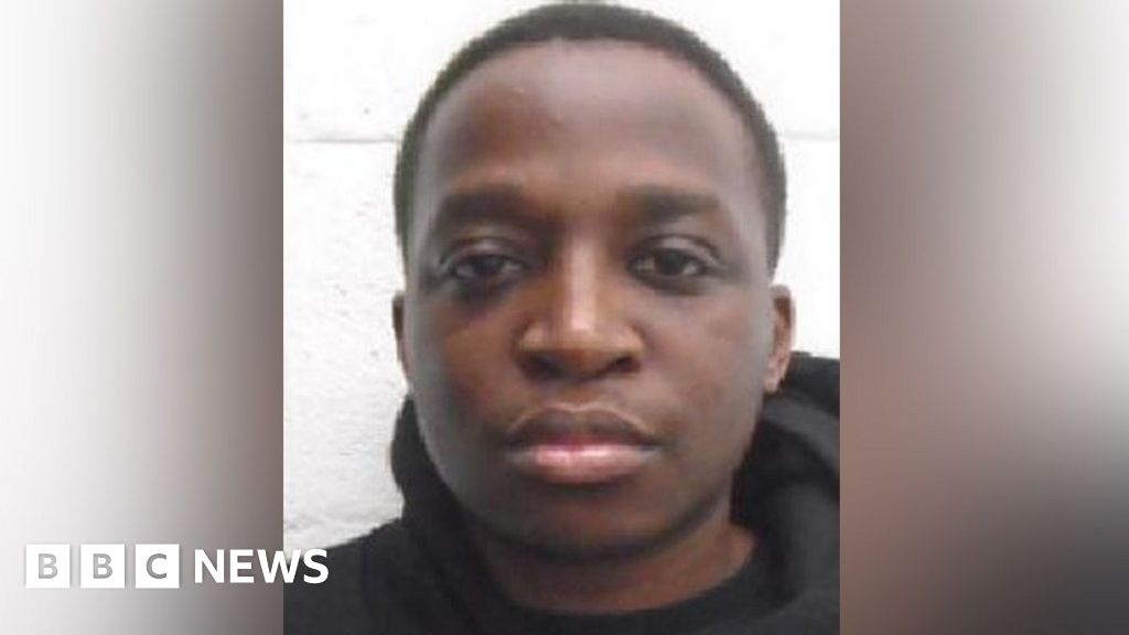 Firearms offence prisoner spotted in London while on the run