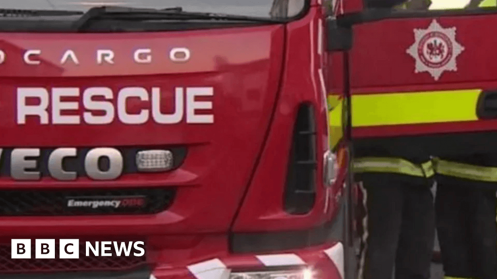 Three saved after car crashes into River Dart in Devon