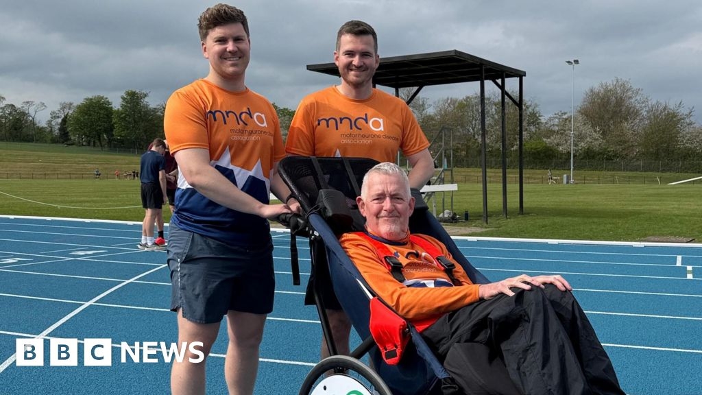 Leeds Marathon runners tell of Rob Burrow inspiration