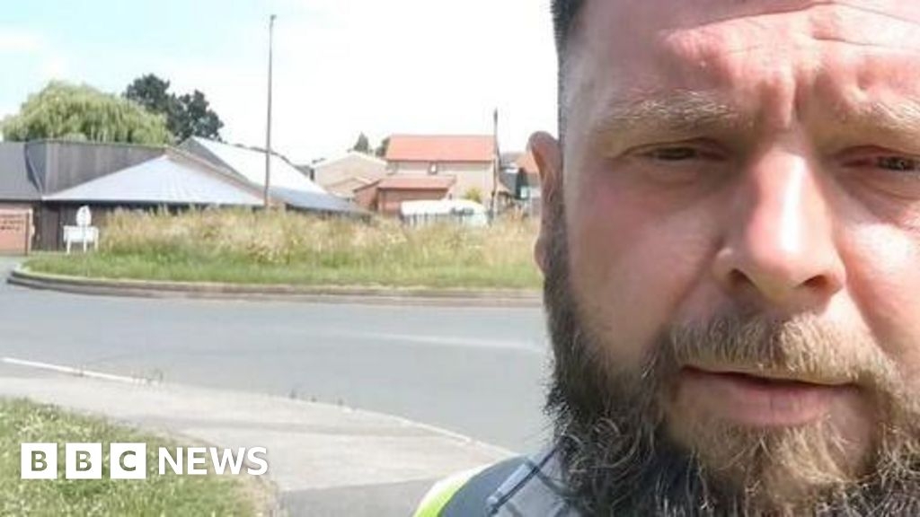 Have-a-go mow warning as councillor cuts Cotmanhay roundabout