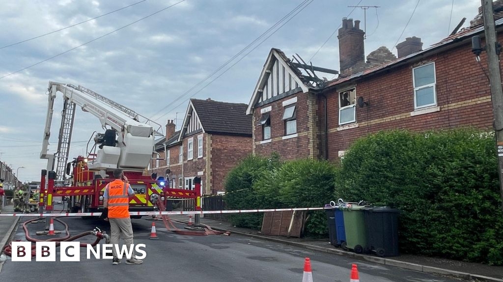 Terraced homes fire in Gainsborough caused by exploding vape
