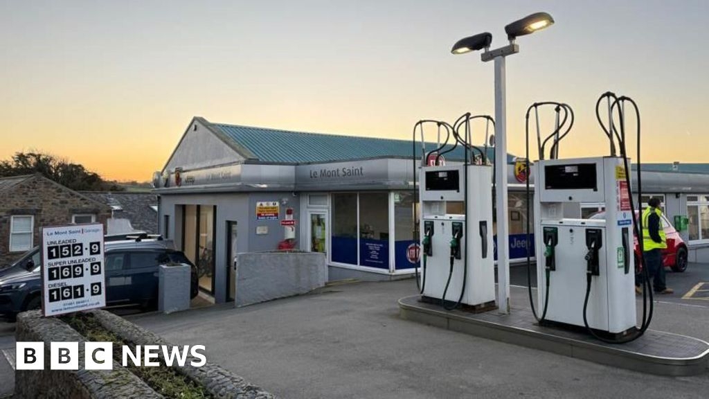 Phone mast plan in Guernsey withdrawn for second time