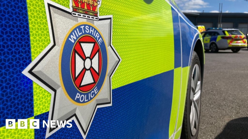 Arrests after A338 Wiltshire police chase