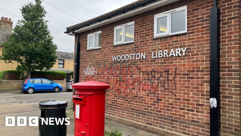 Woodston library and primary school begin appeal for new books