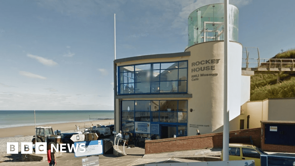 Rocket House cafe in Cromer is not for sale, says council