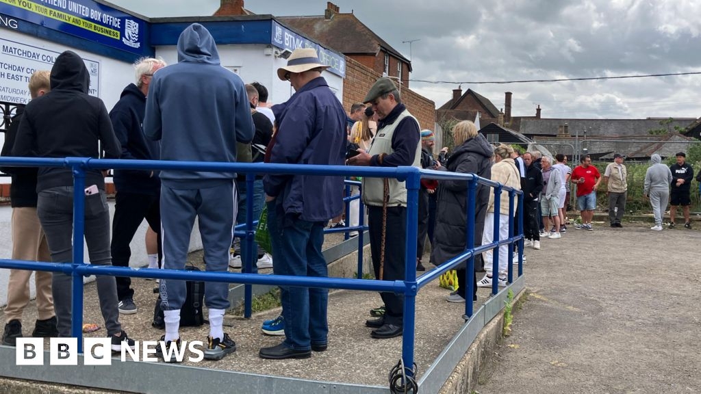 Southend United fans criticise 'sorry state' of Wembley tickets