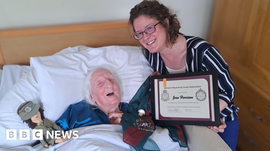 Oldest servicewoman reflects on 'sheer joy' of VE Day