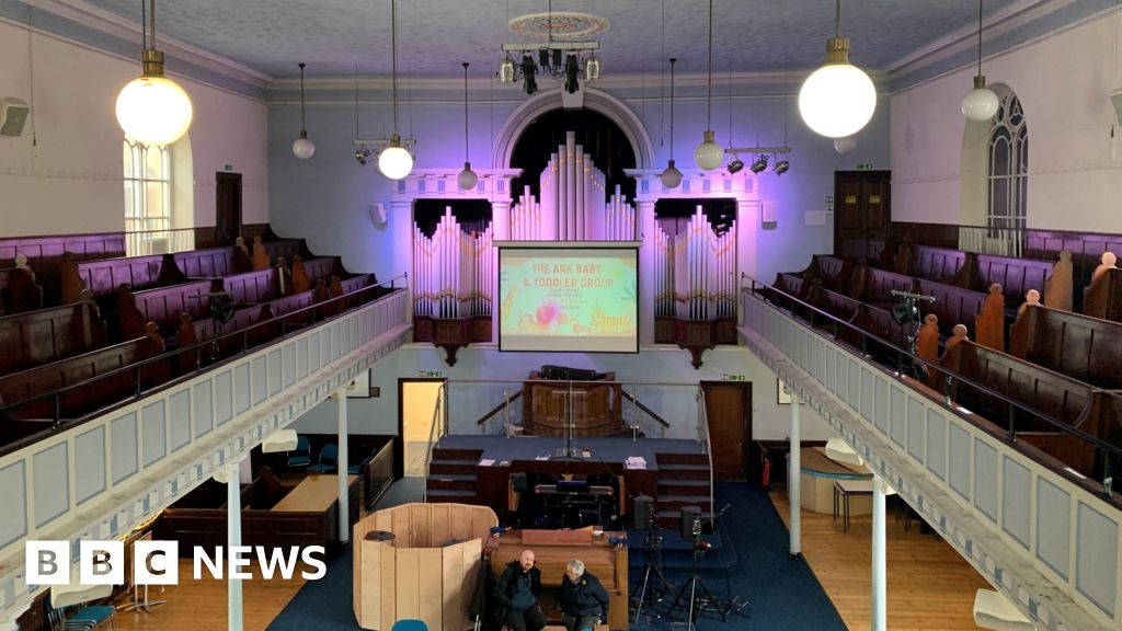 Swansea: Church that survived Nazi bombers celebrates 200 years