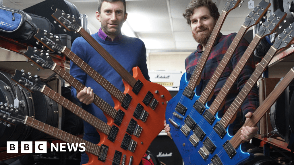 'Very rare' multi-neck guitars fail to sell at Wiltshire auction