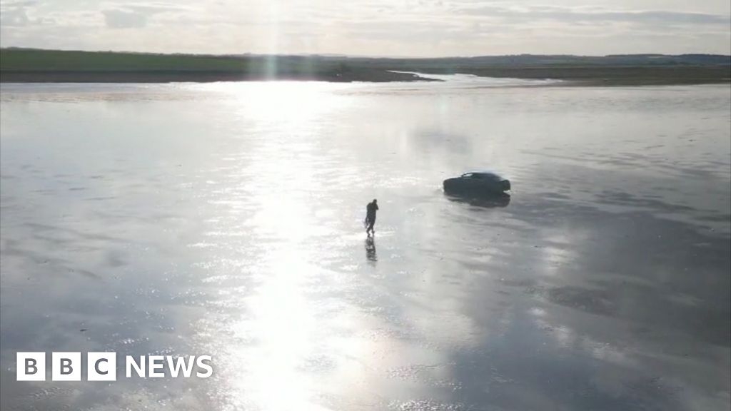 Holy Island team 'worked until midnight' to recover causeway car