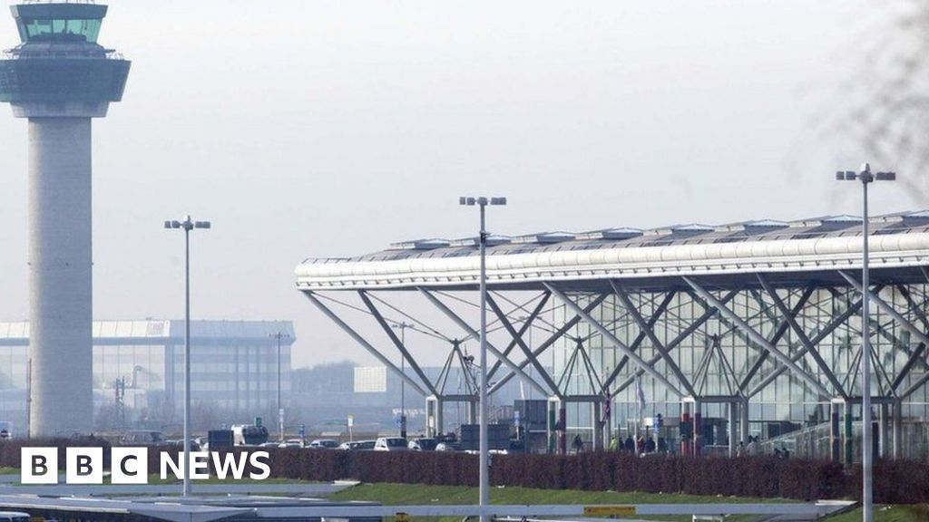 London Stansted Airport submits expansion plans in Essex