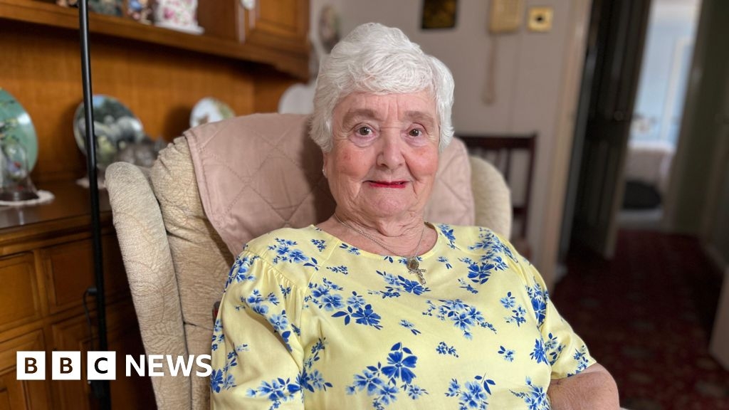 Woman recalls 'relief and happiness' on VE Day