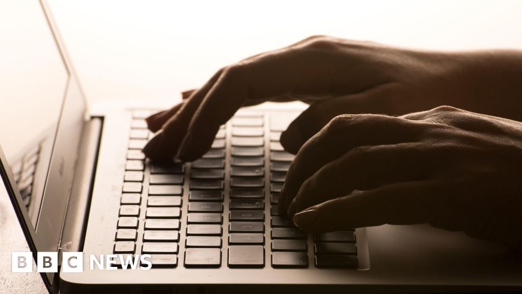People in Cornwall urged to complete creative census survey