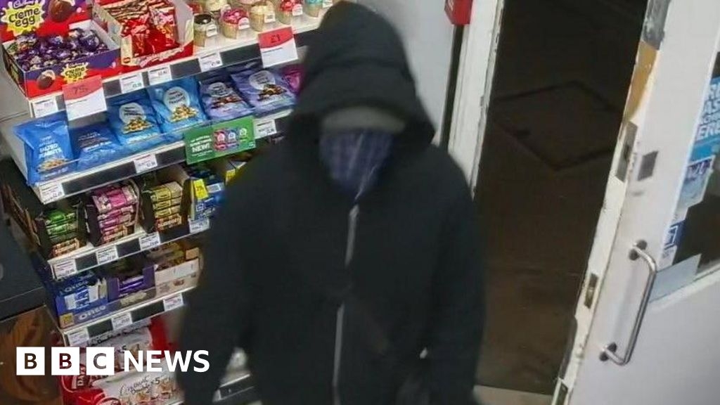 Knife used to threaten Devon shop worker during robbery