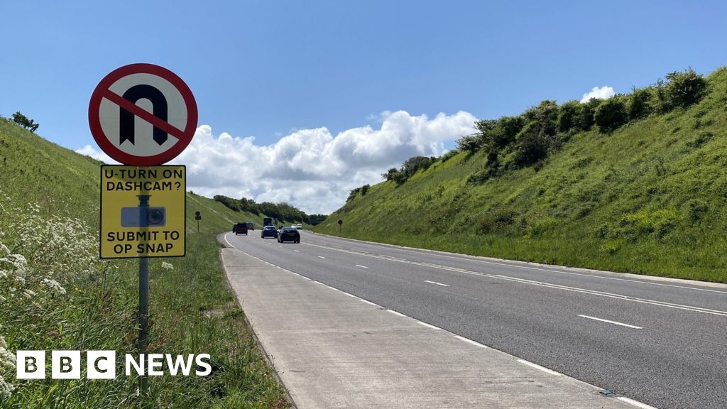 Police crackdown on 'dangerous' A30 U-turns in Cornwall