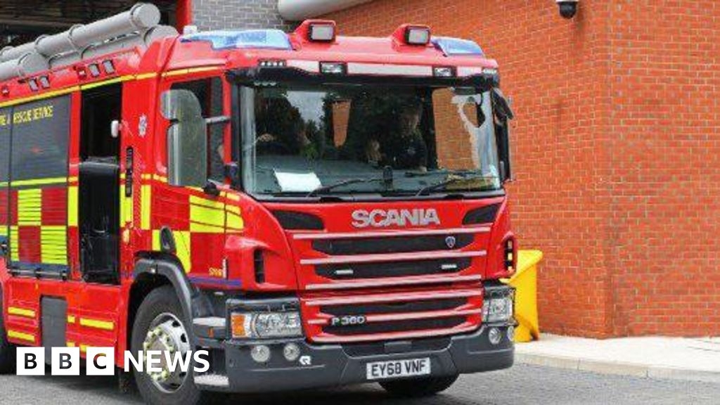 Addlestone: Firefighters tackle 'serious' blaze at block of flats