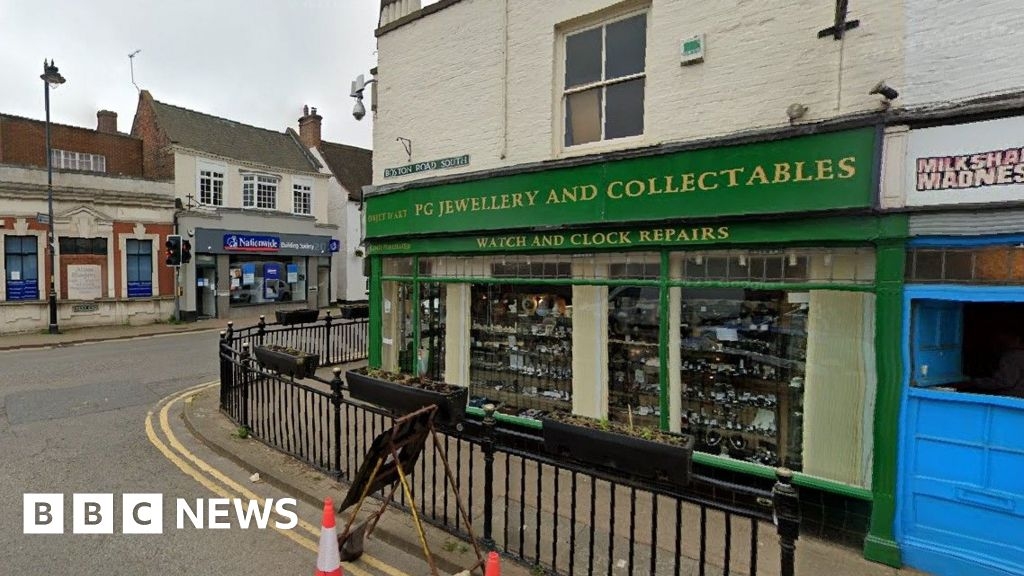 Two arrested after armed raid on Holbeach jewellers