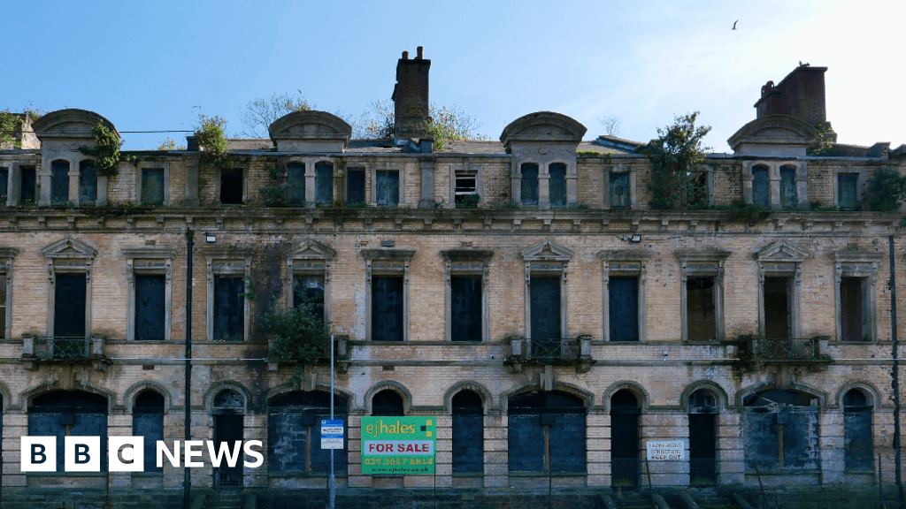 Penarth: Derelict Victorian hotel on most-endangered list
