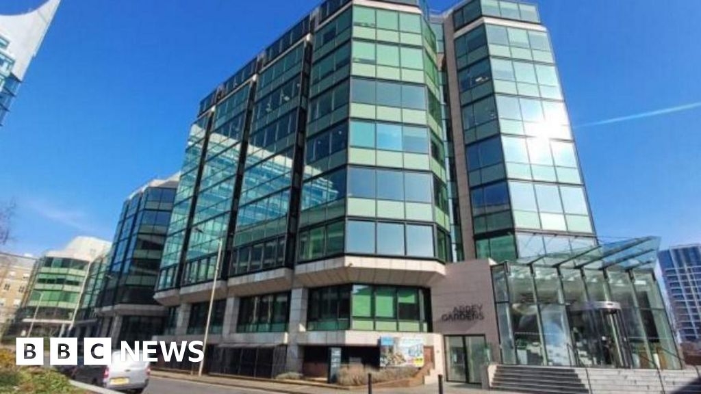 Reading office to be transformed into block of nearly 100 flats