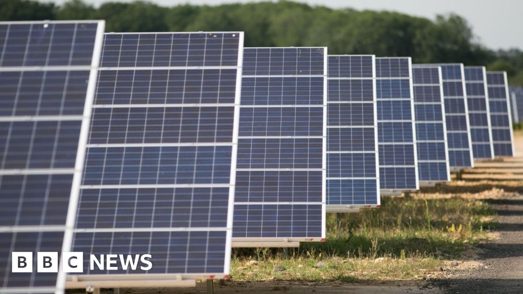 Bedale: North Yorkshire solar farm plan opposed by residents' group