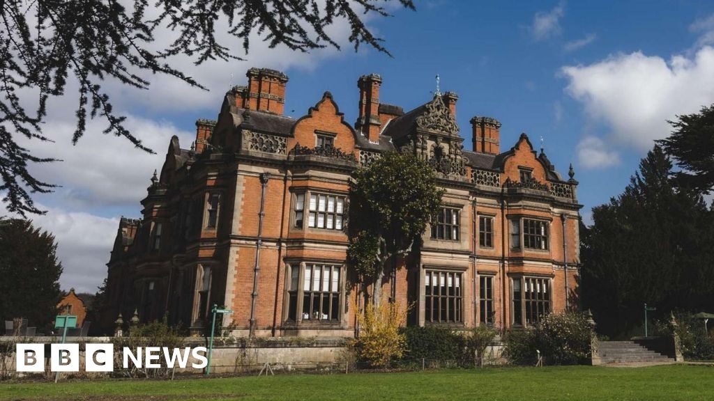 Bid to dismantle Beaumanor Hall's chimneys amid safety risk