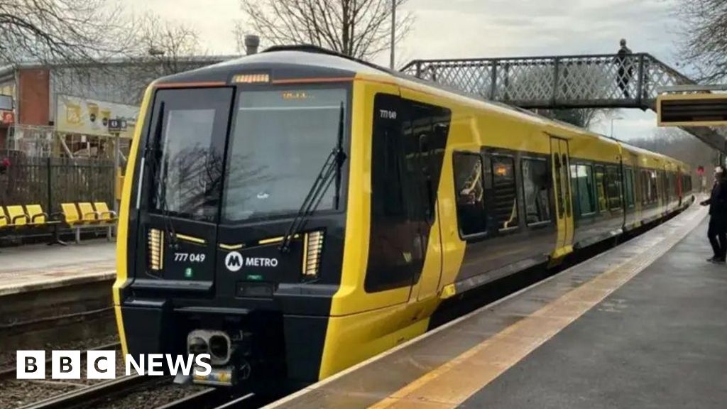 Merseyrail cleaners dispute ends as pay offer accepted