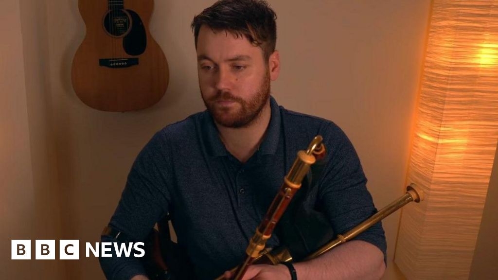 Super Bowl: Strabane piper scores TV touchdown with advert